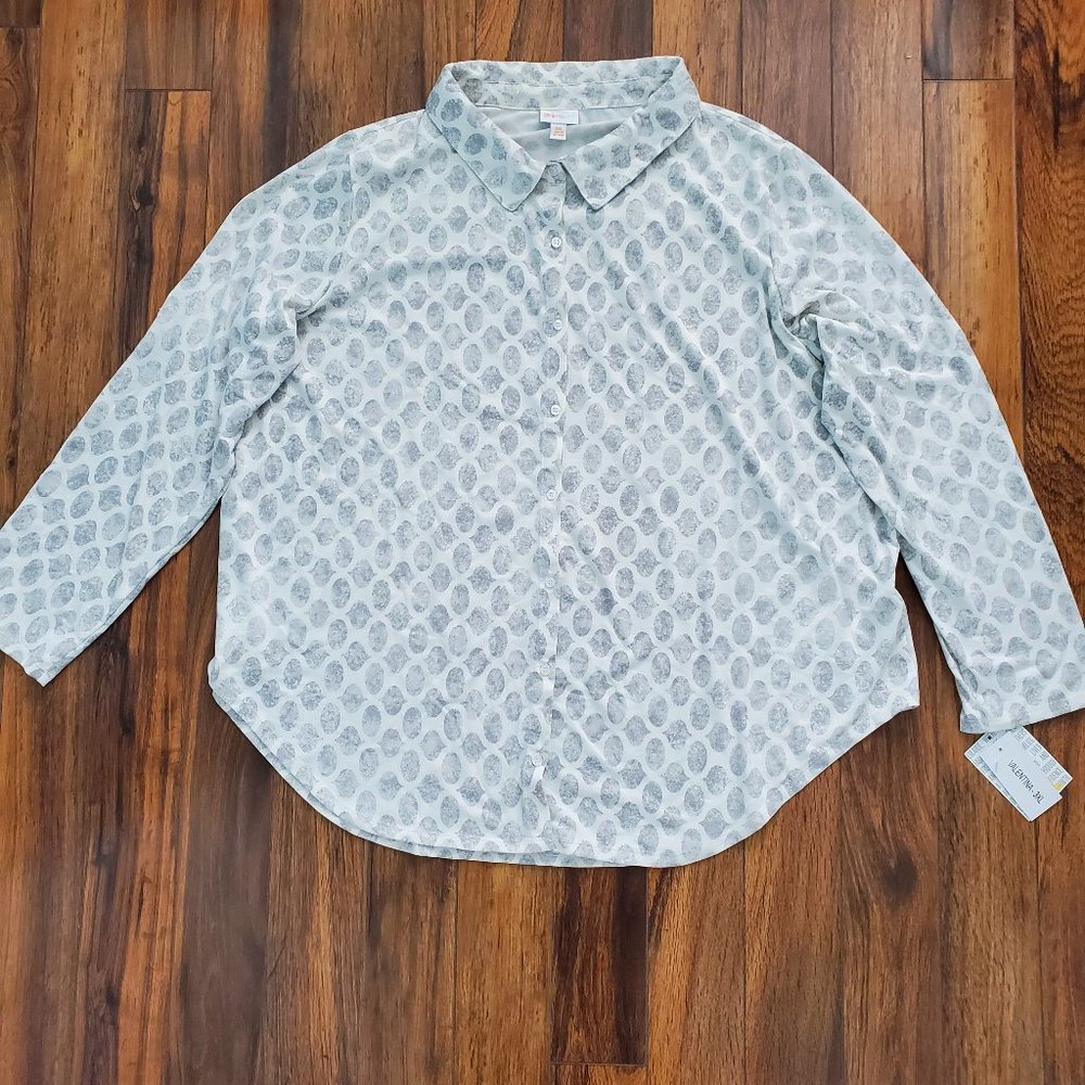 LulaRoe Valentina grey button up 3XL